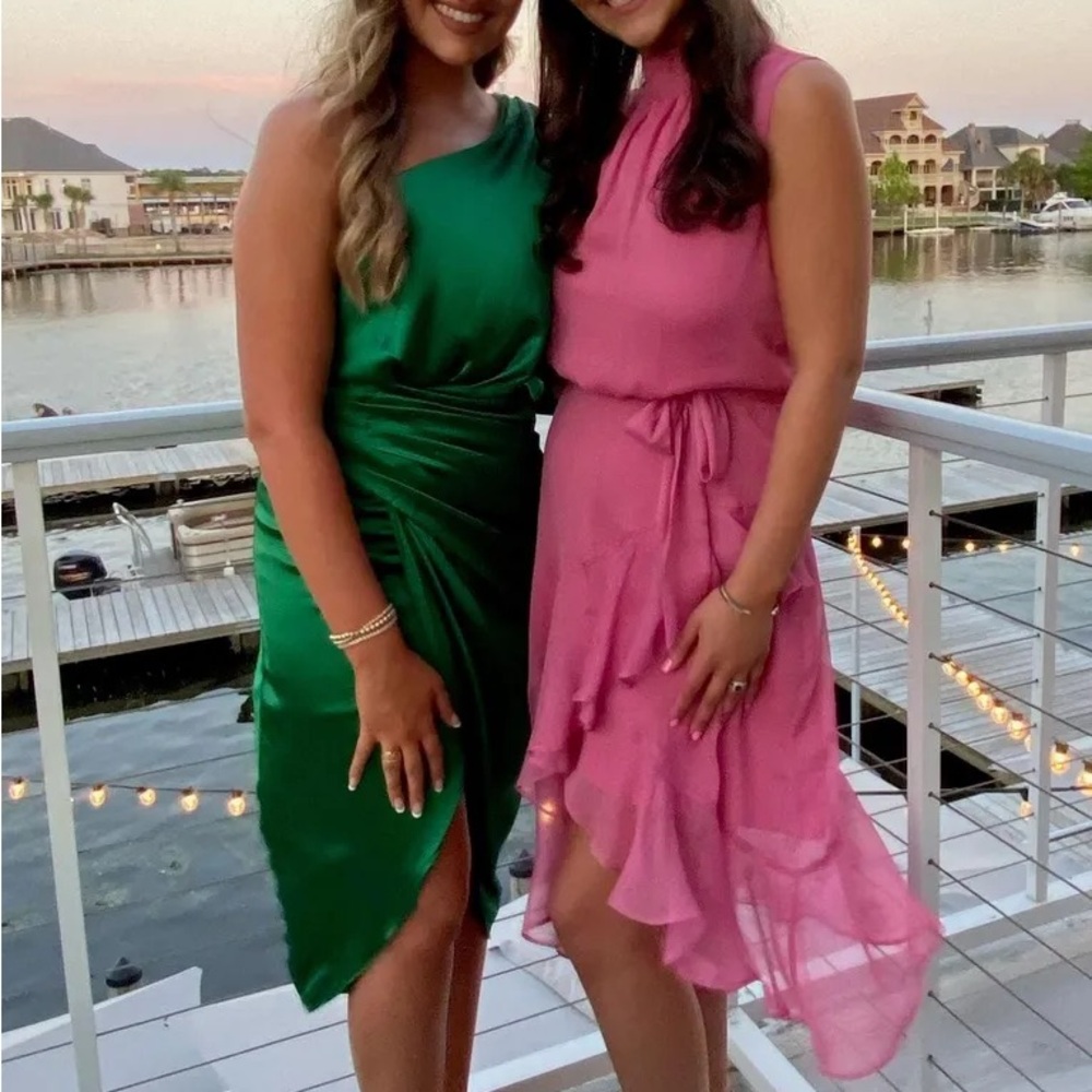 One shoulder emerald dress